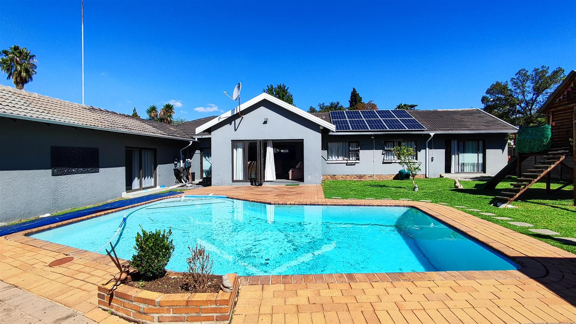 Backyard of property in Atlasville