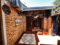 2 Bedroom 1 Bathroom House for sale in Potchefstroom