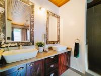  of property in Bendor