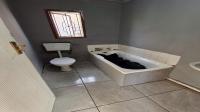 Bathroom 1 of property in Vosloorus