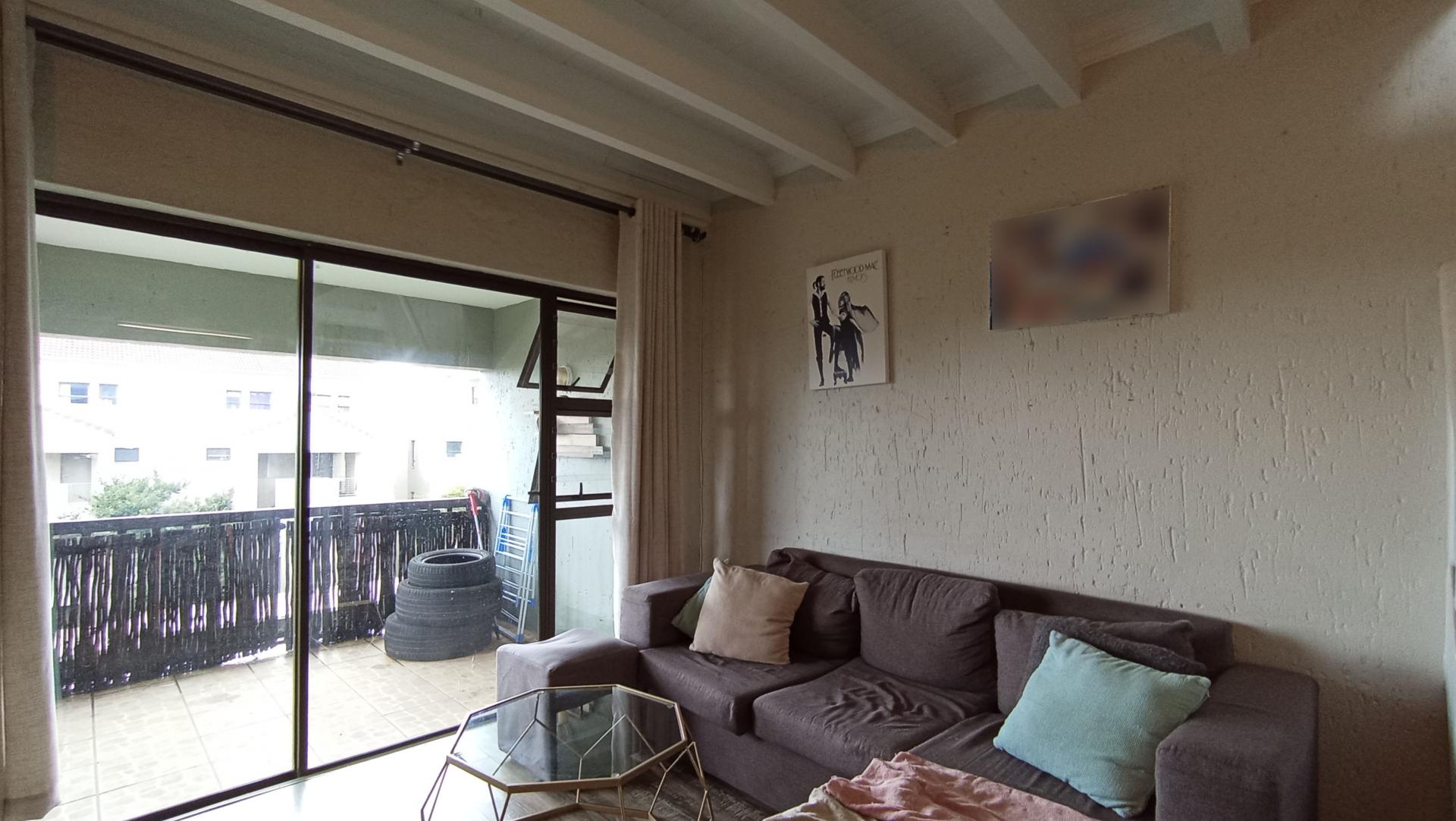 Lounges - 9 square meters of property in Sandton