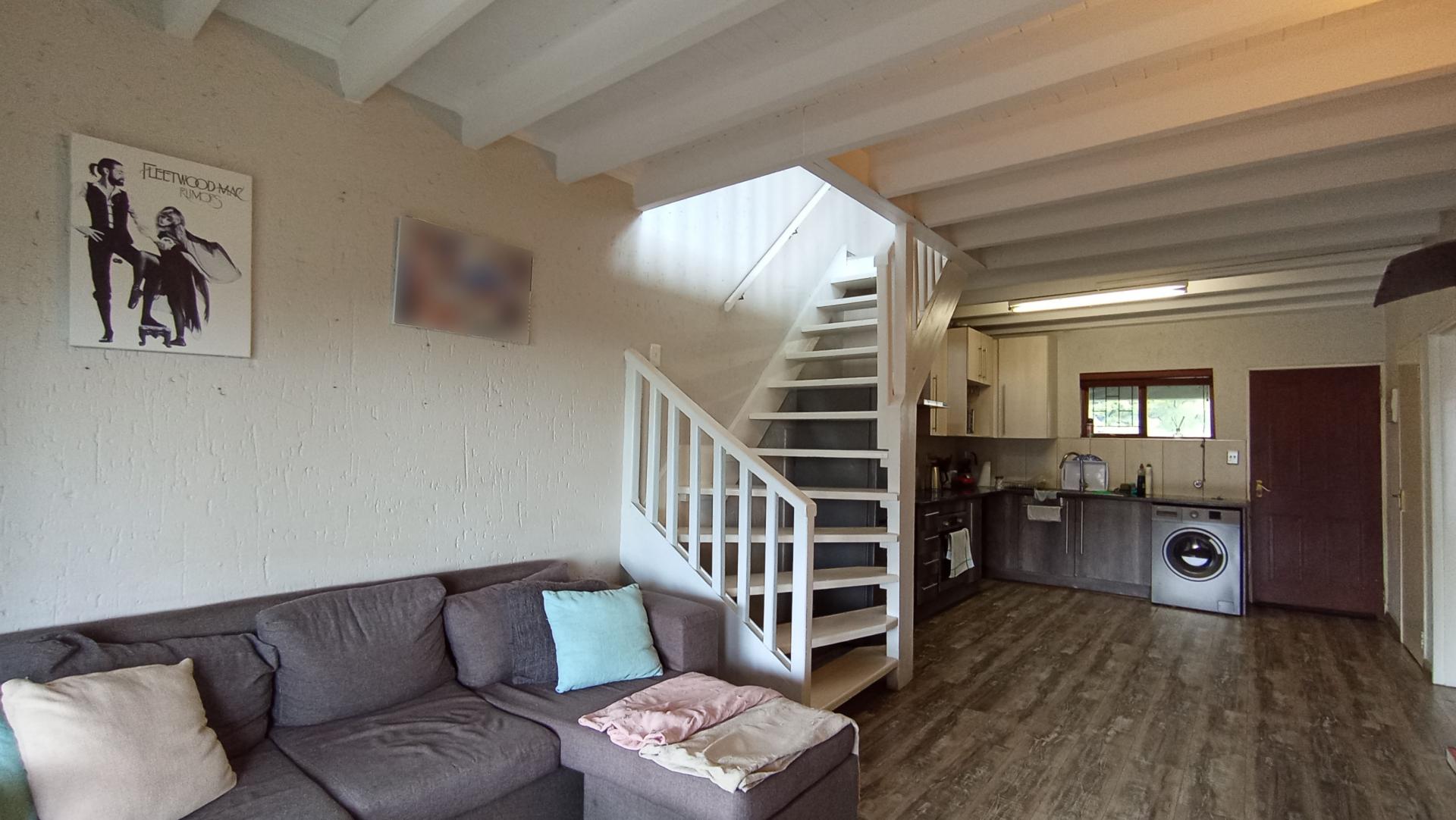 Lounges - 9 square meters of property in Sandton