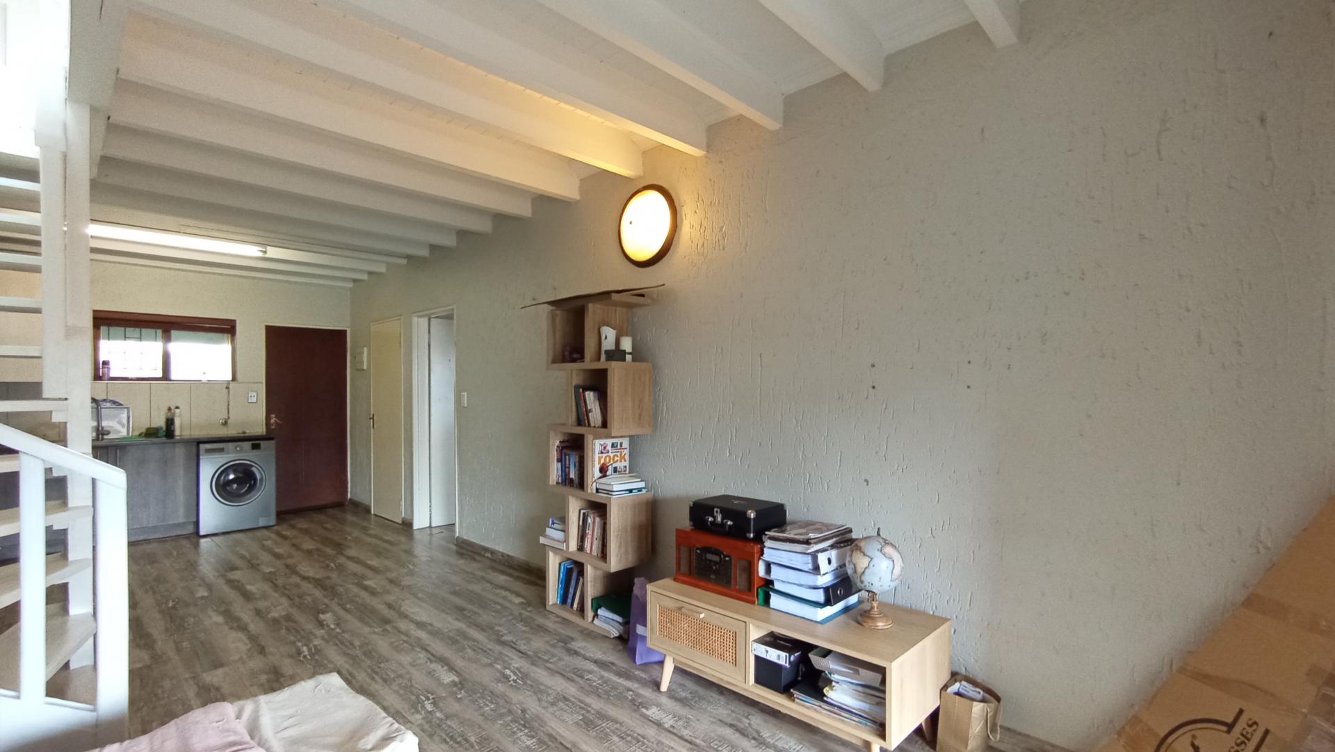 Lounges - 9 square meters of property in Sandton