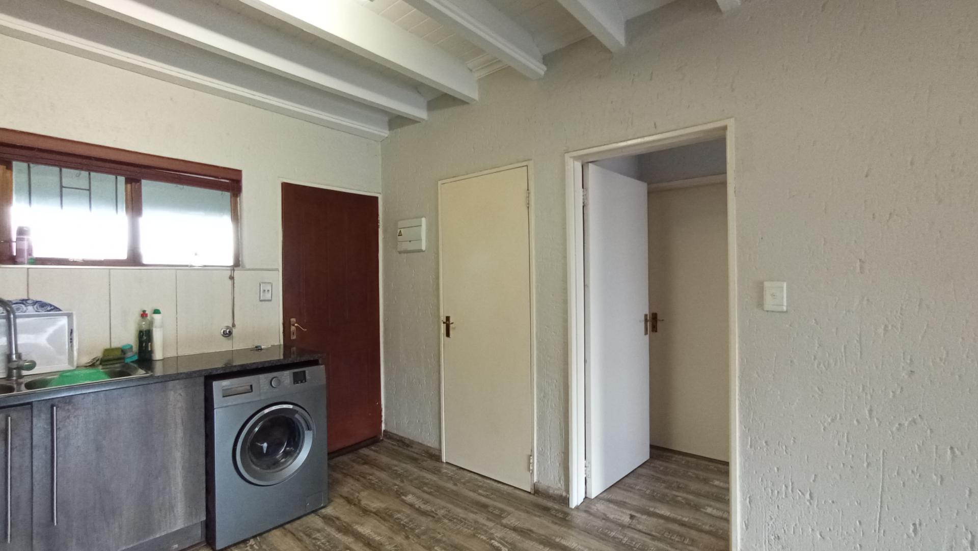 Kitchen - 11 square meters of property in Sandton