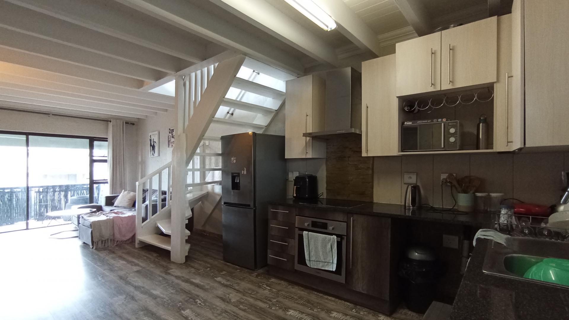 Kitchen - 11 square meters of property in Sandton