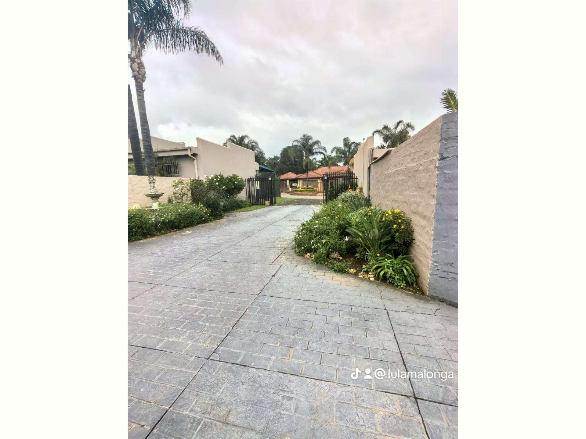  of property in Faerie Glen