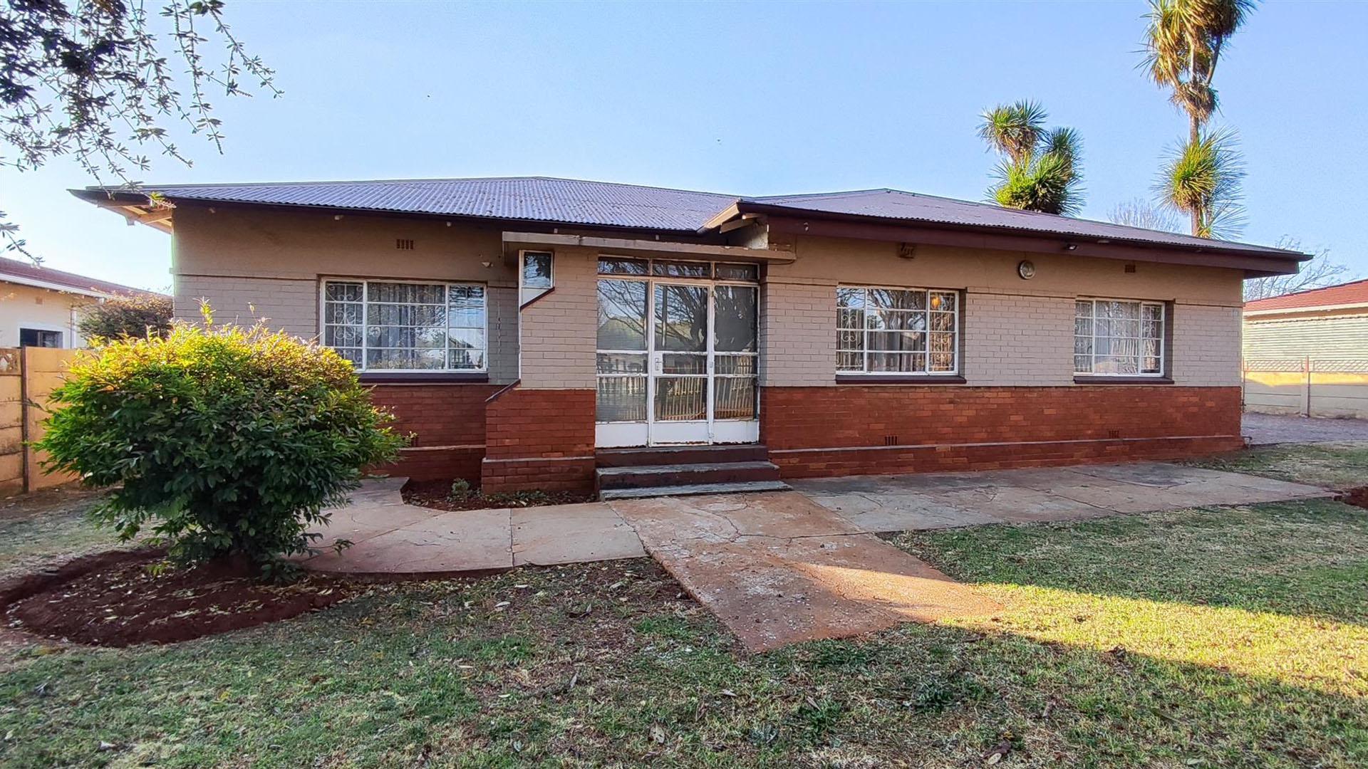 Front View of property in Dalview