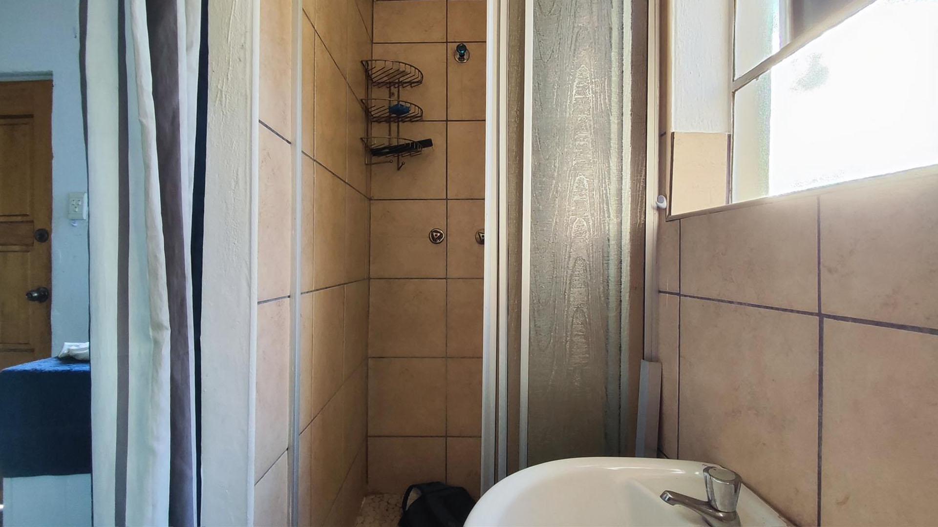 Staff Bathroom - 3 square meters of property in Dalview