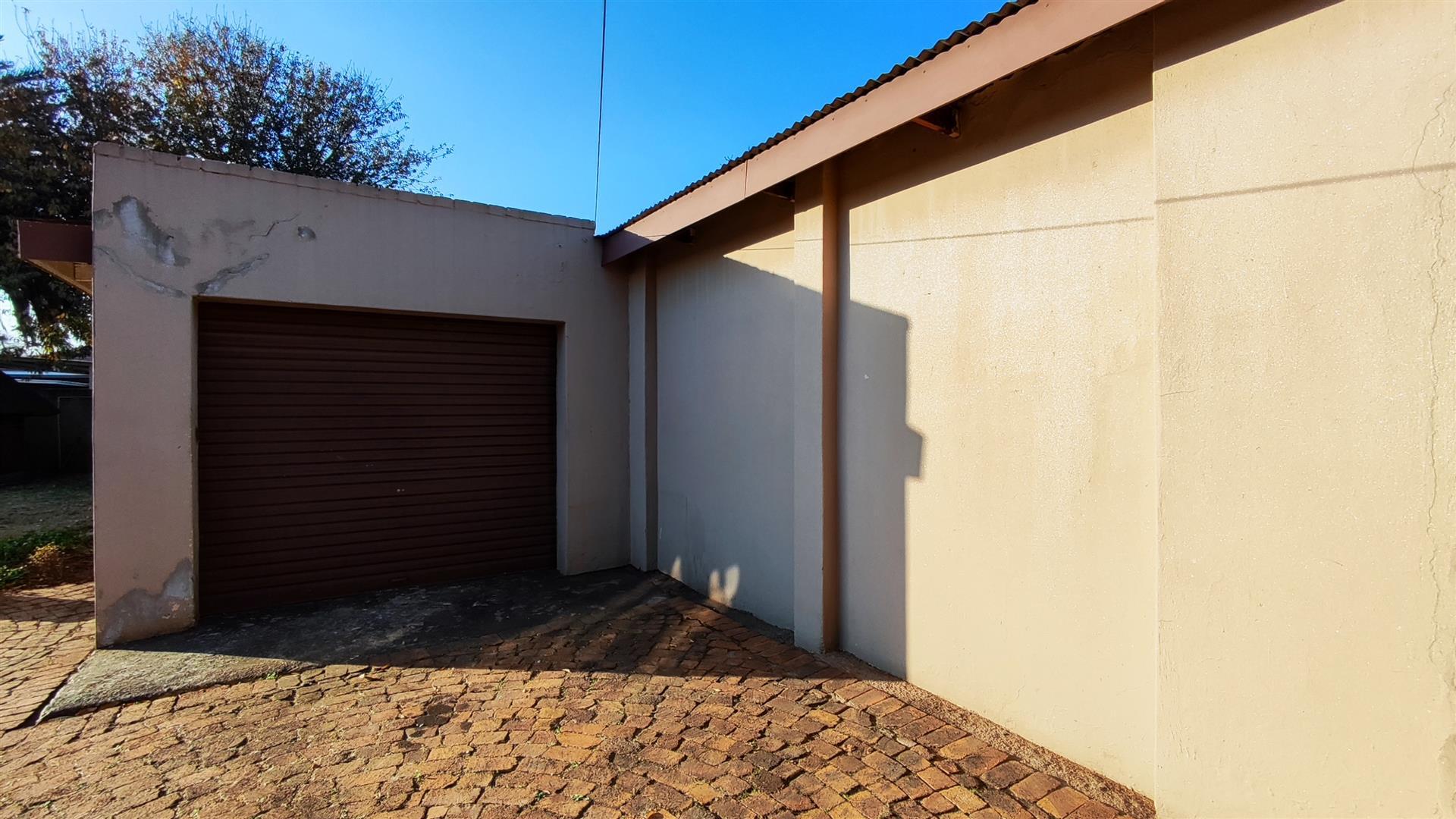 Front View of property in Dalview