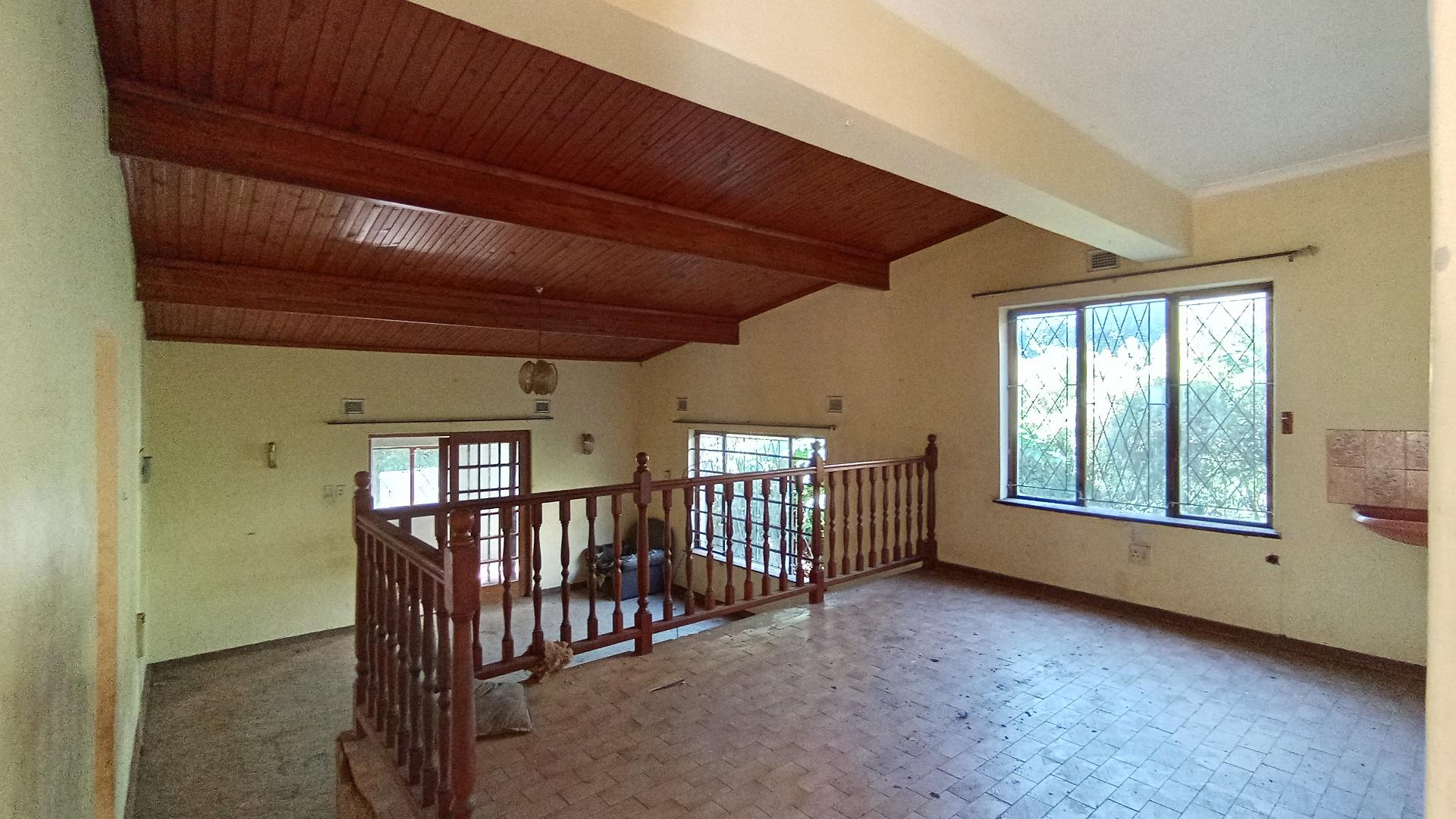 Dining Room - 36 square meters of property in Isipingo Hills