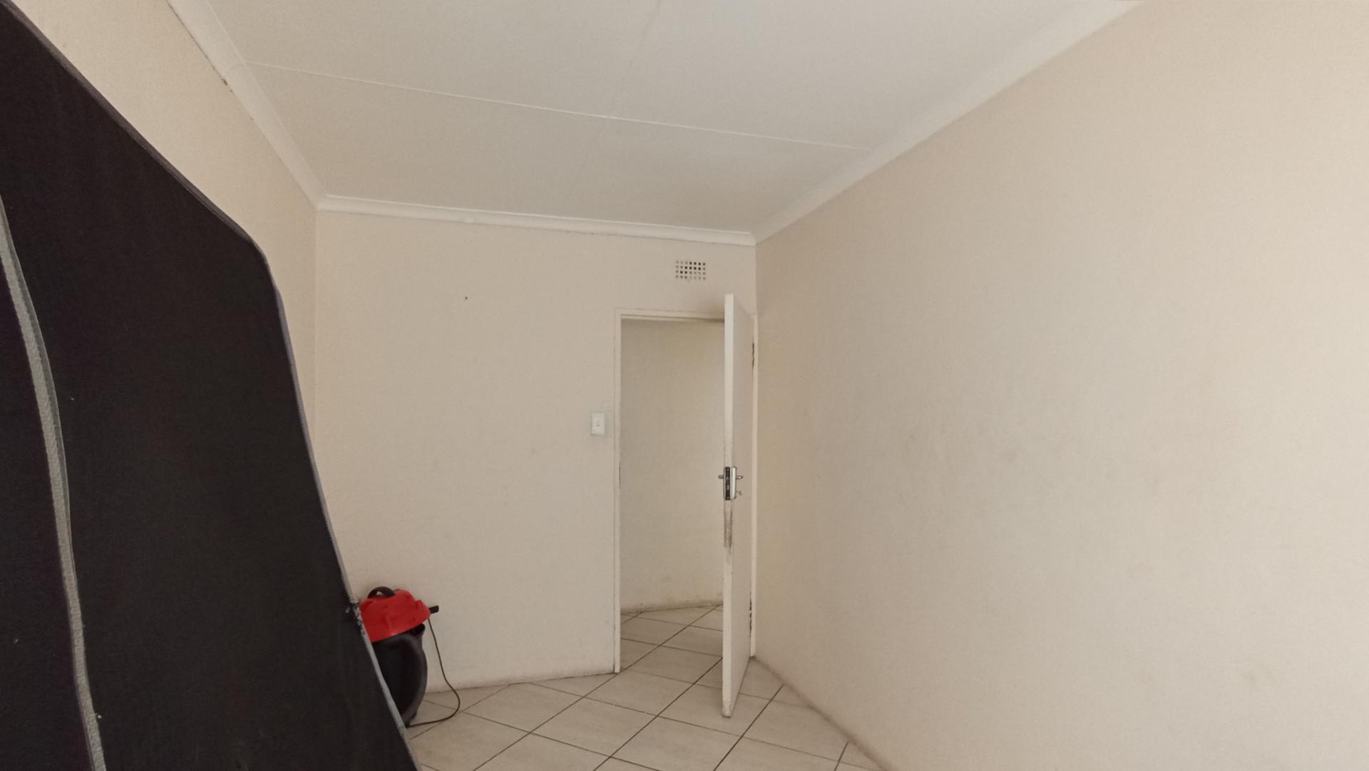 Bed Room 3 - 11 square meters of property in Westdene (JHB)