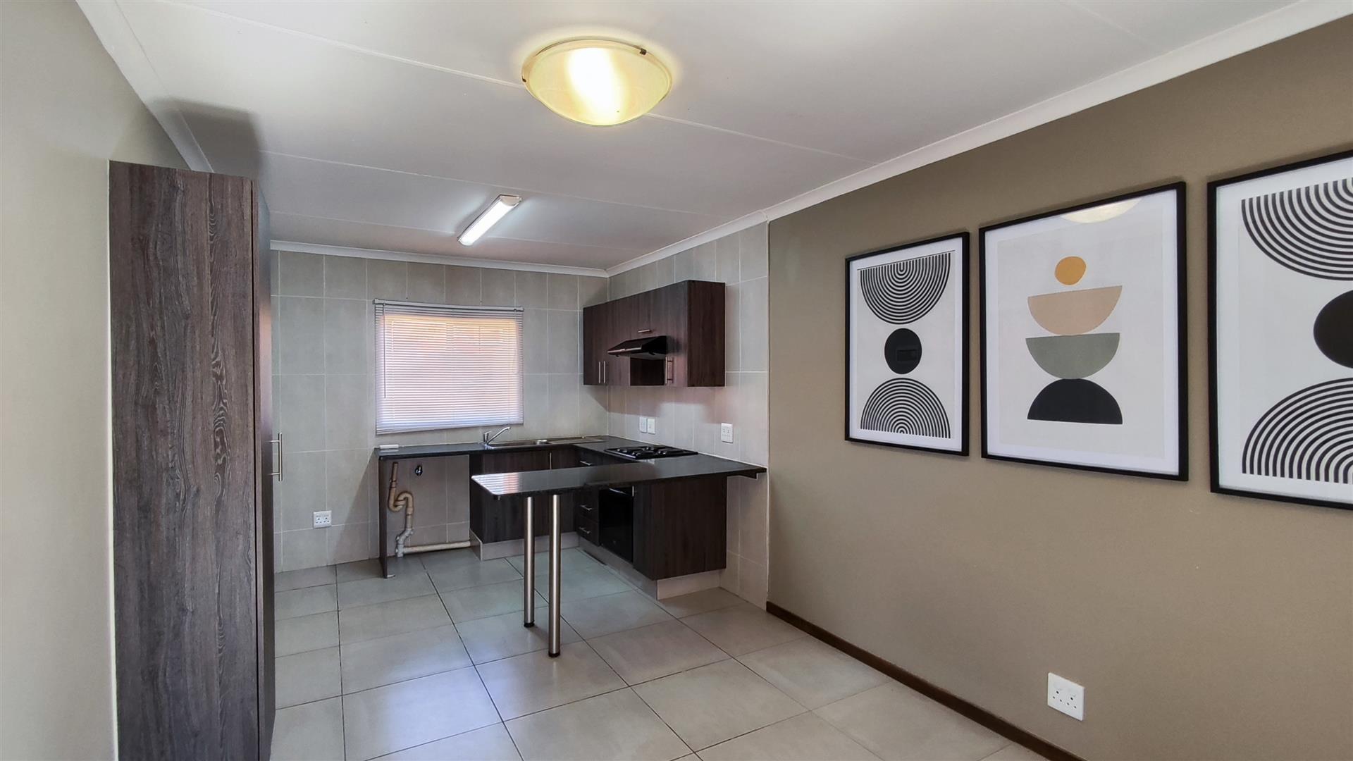 Lounges - 10 square meters of property in Rand Collieries Sh