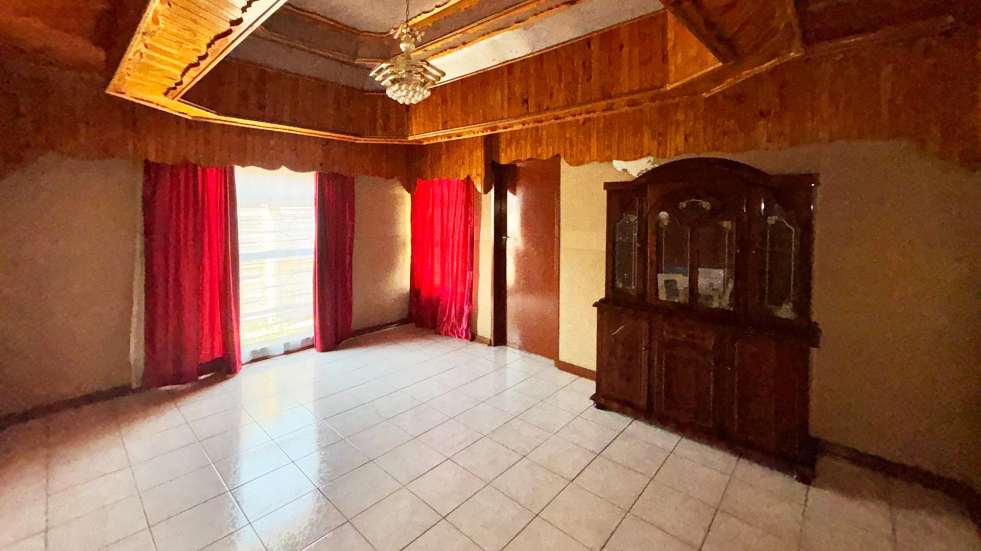 Foyer of property in Parys