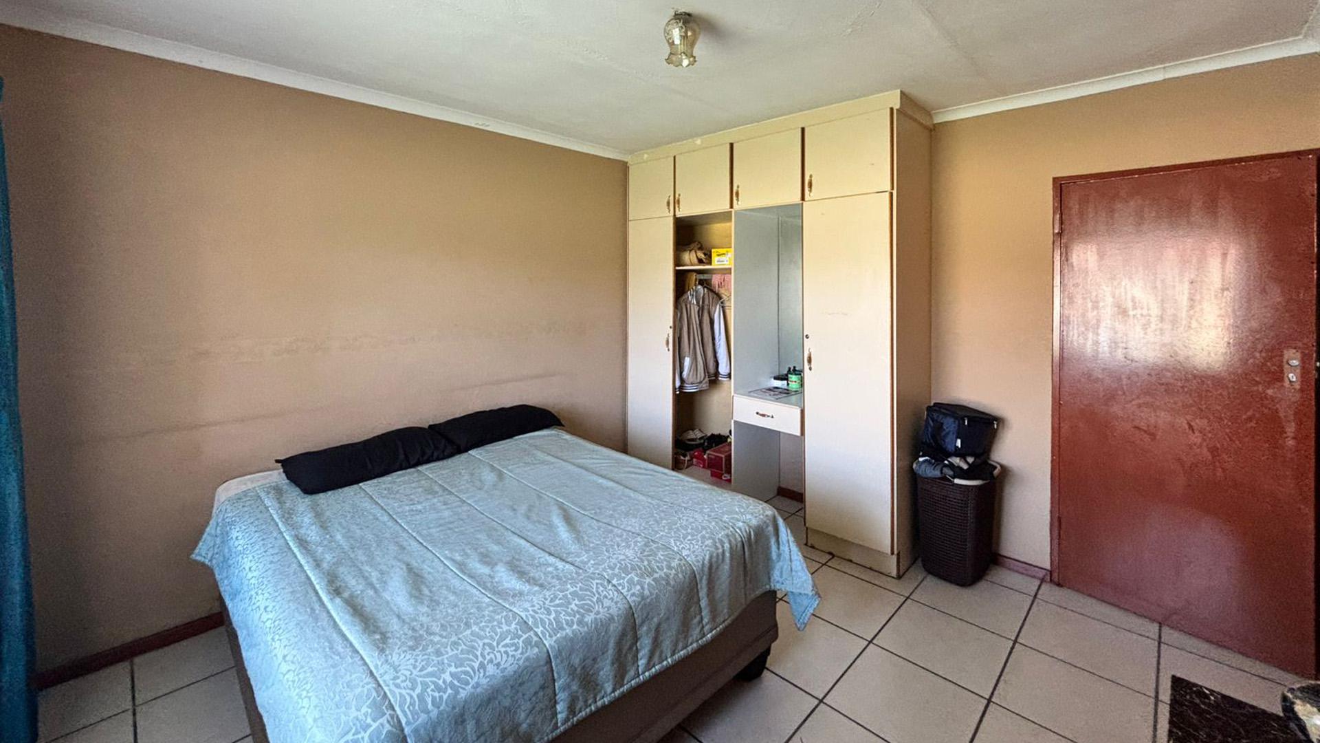 Bed Room 4 of property in Parys
