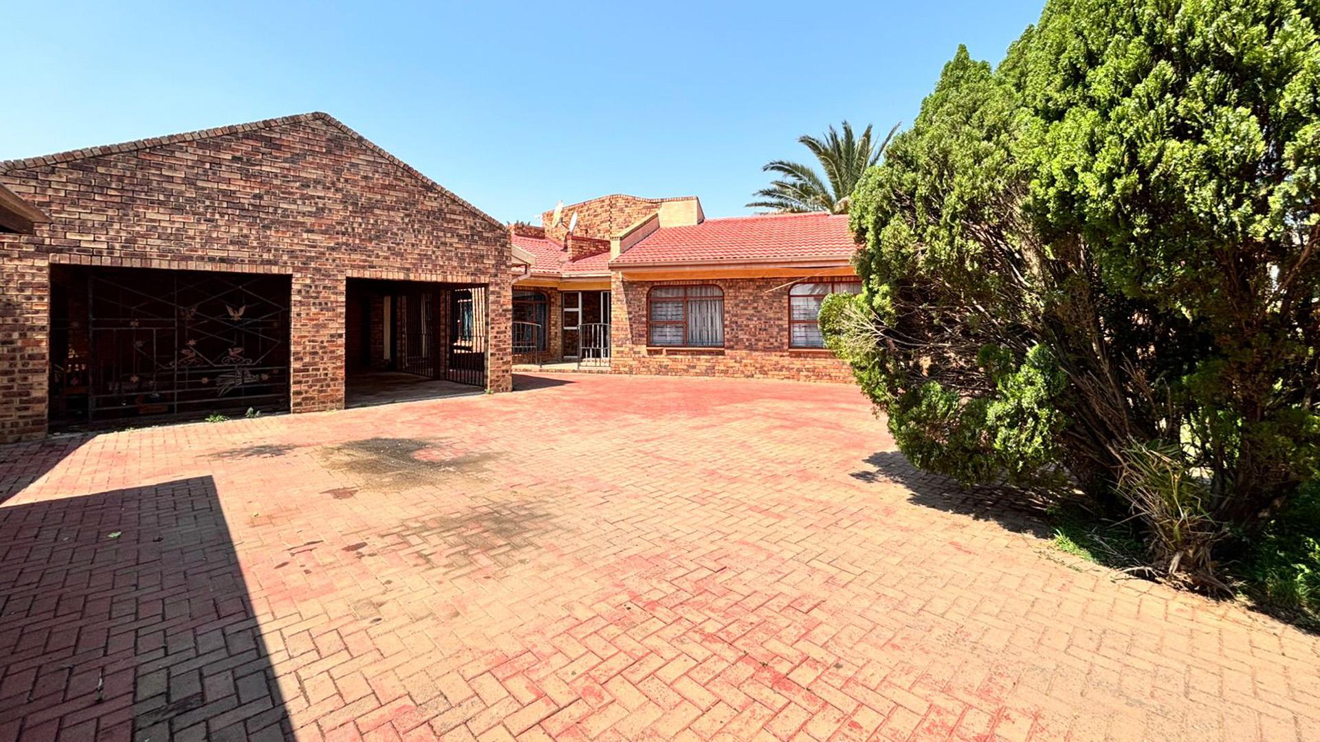 Front View of property in Parys