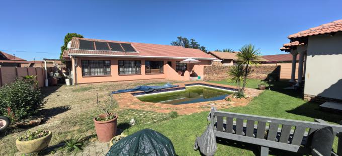3 Bedroom House for Sale For Sale in Groblerpark - MR675547
