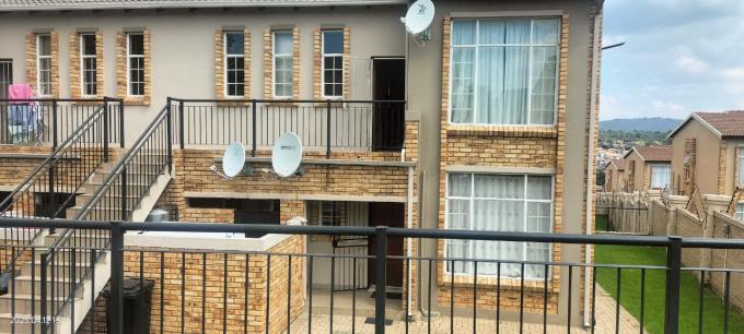 2 Bedroom Sectional Title for Sale For Sale in Honeydew - MR675559