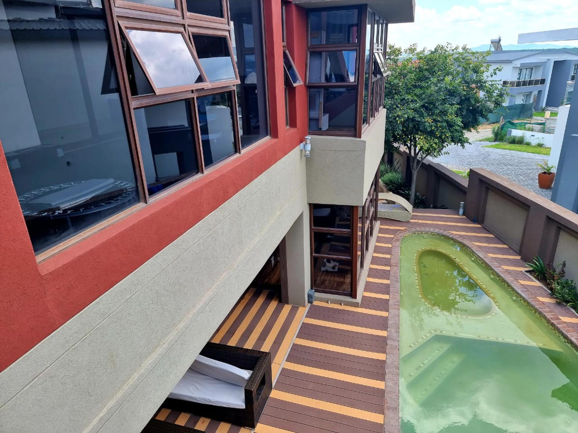  of property in Bendor