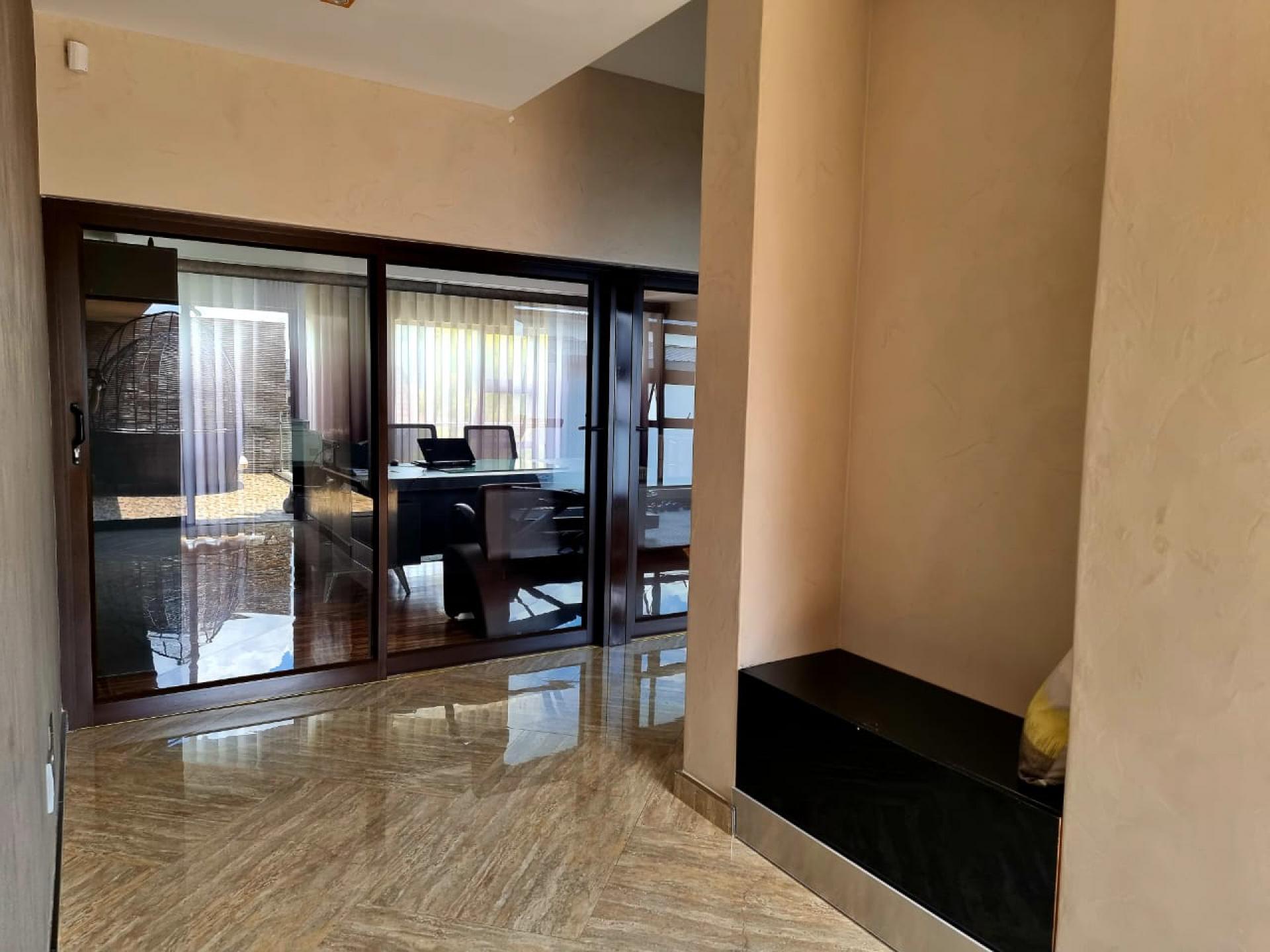  of property in Bendor