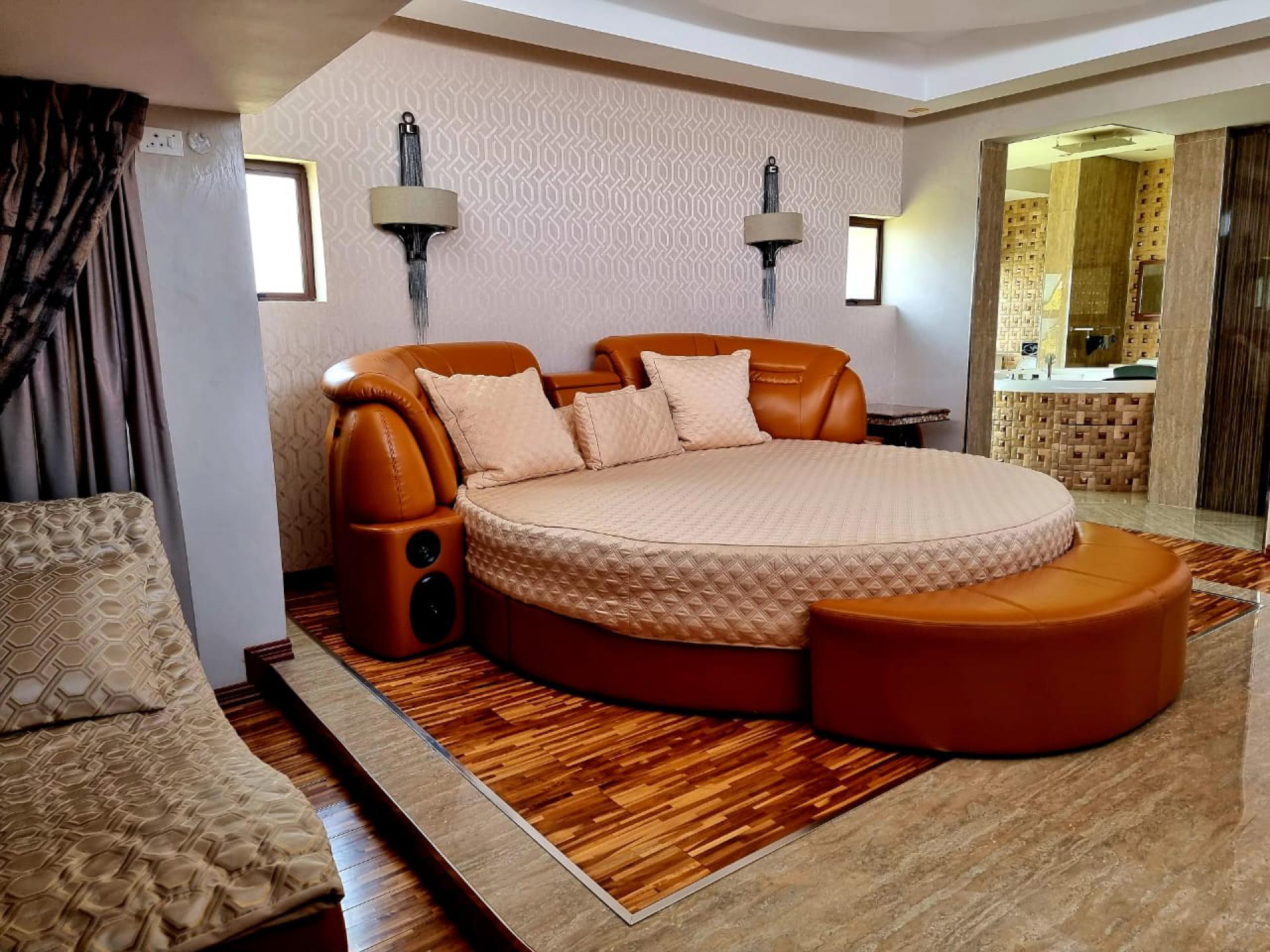  of property in Bendor