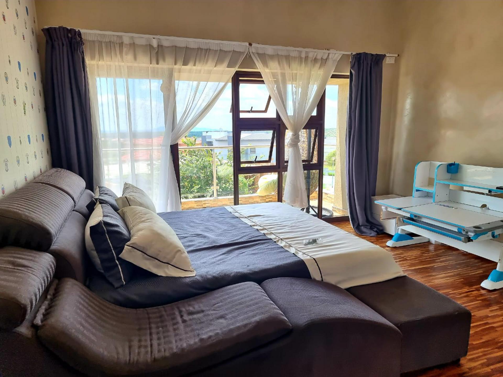  of property in Bendor