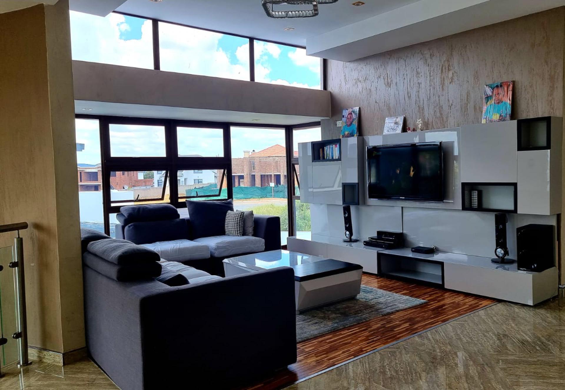  of property in Bendor