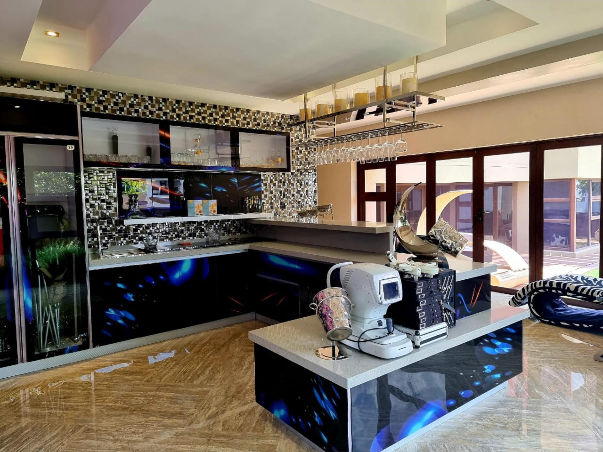  of property in Bendor