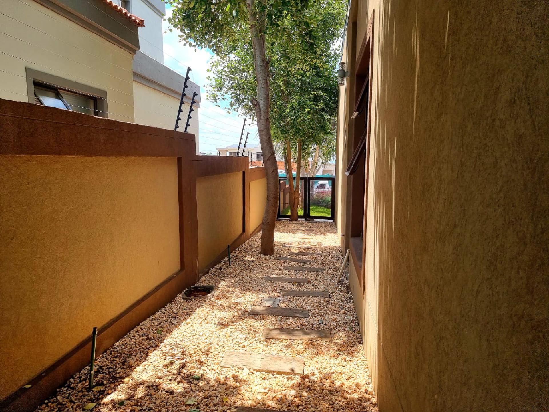  of property in Bendor