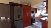 Kitchen - 13 square meters of property in Fontainebleau