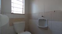 Guest Toilet - 2 square meters of property in Fontainebleau
