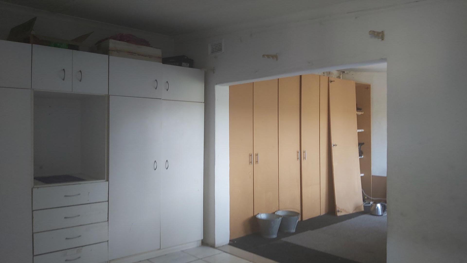 Bed Room 2 of property in Chatsworth - KZN