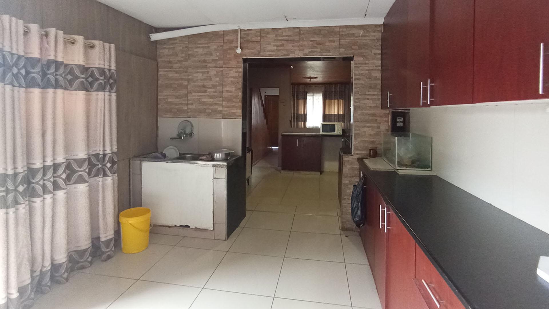 Dining Room - 11 square meters of property in Crossmoor