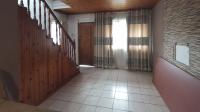 Lounges - 25 square meters of property in Crossmoor