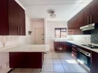  of property in Glenvista