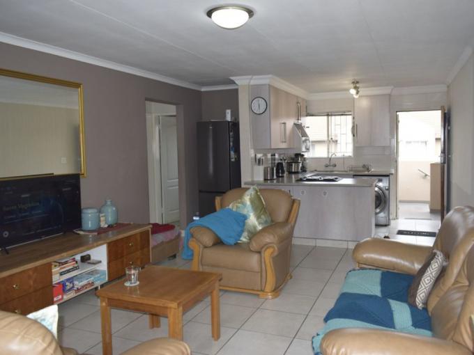 2 Bedroom Simplex for Sale For Sale in Beyers Park - MR675609