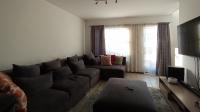 Lounges - 16 square meters of property in Theresapark