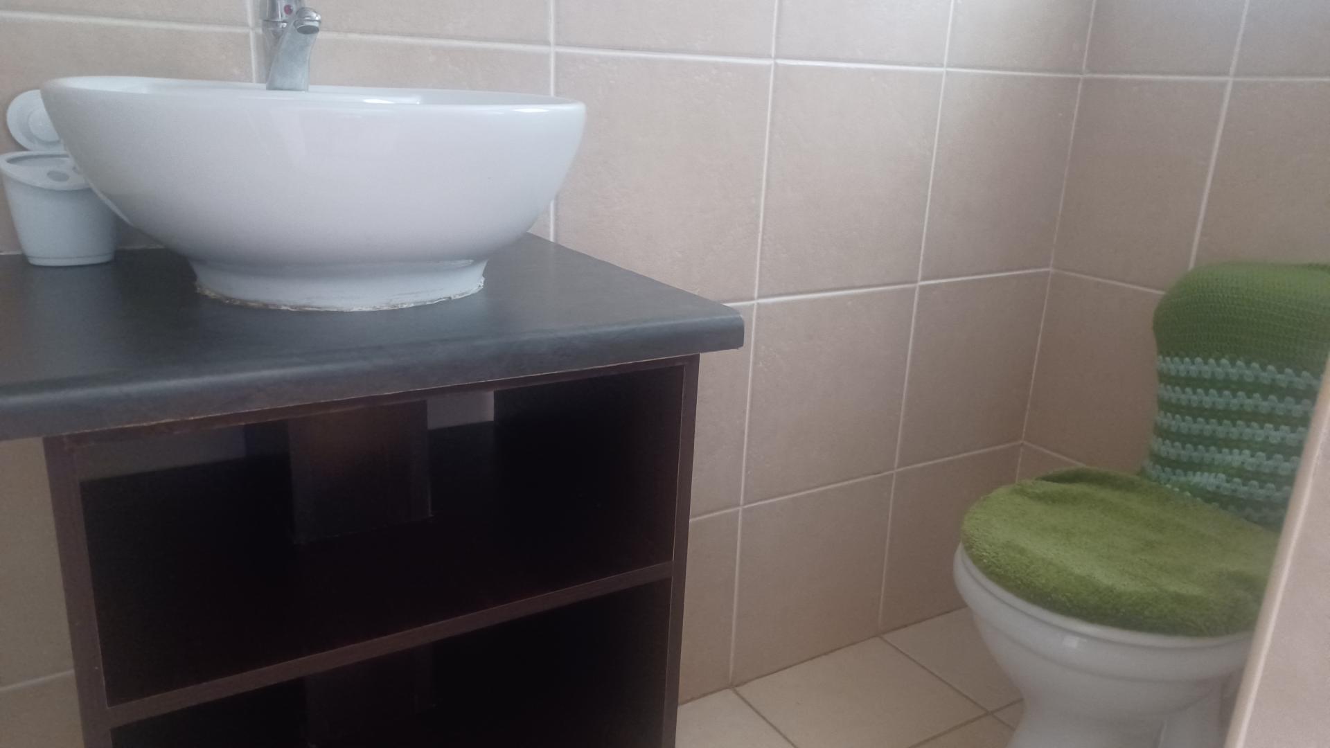  of property in Dagbreek