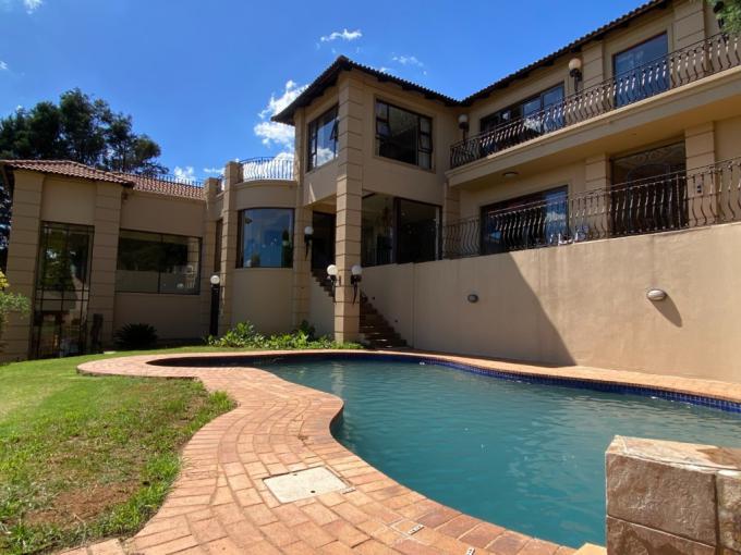 4 Bedroom House for Sale For Sale in Glenvista - MR675641