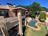  of property in Glenvista