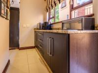  of property in Glenvista