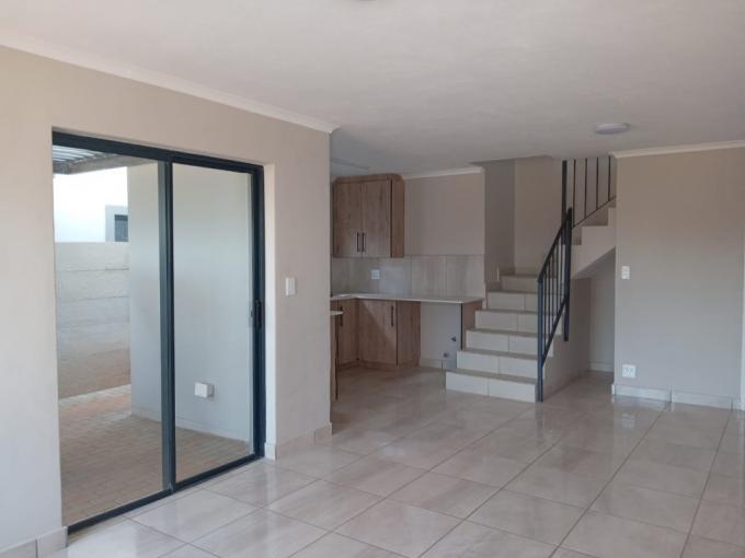 3 Bedroom Simplex for Sale For Sale in Pretoria North - MR675646