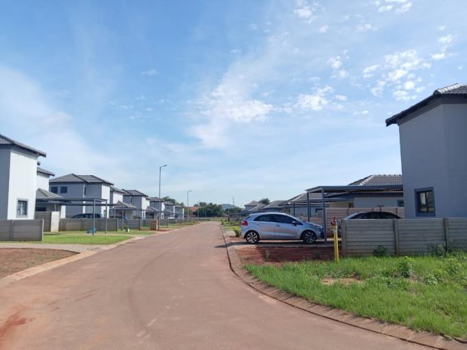 3 Bedroom Simplex for Sale For Sale in Pretoria North - MR675651