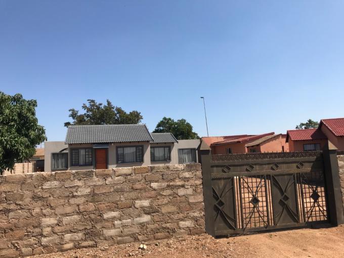 6 Bedroom Commercial to Rent in Soshanguve - Property to rent - MR675694
