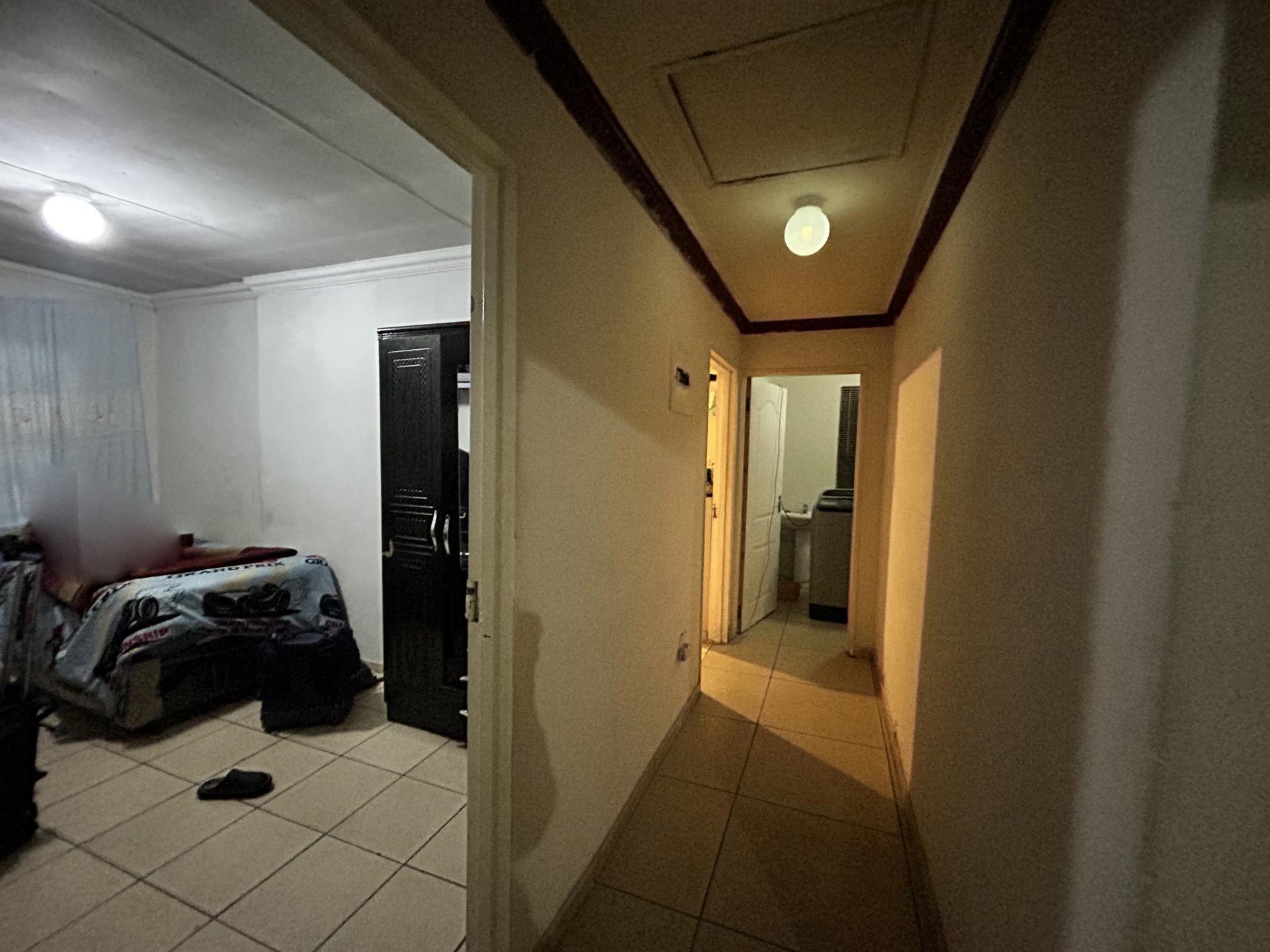 Bed Room 1 of property in Kagiso