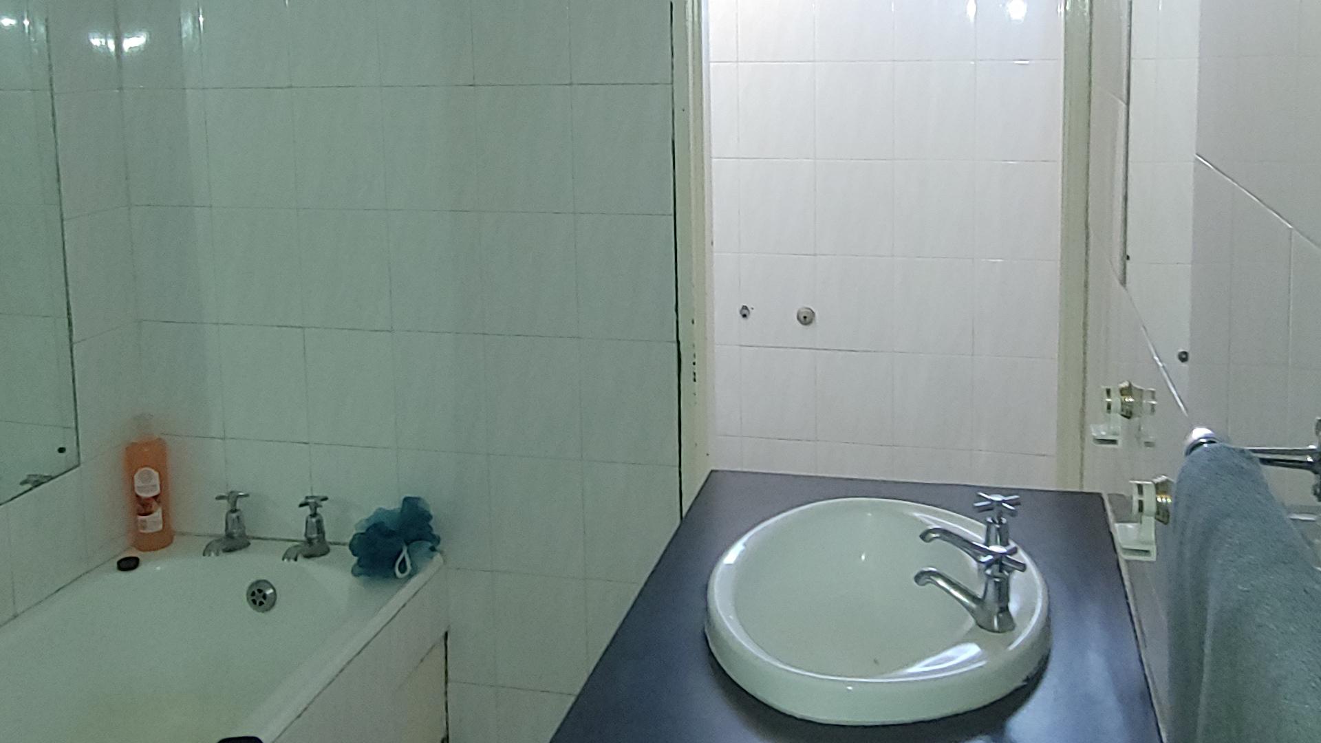 Bathroom 1 of property in Kimberley