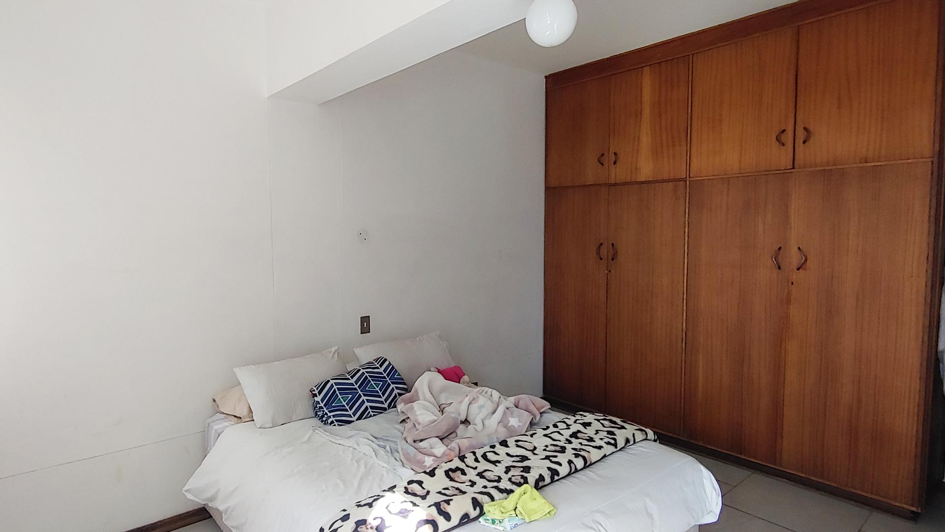 Bed Room 1 of property in Kimberley