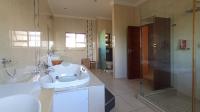 Main Bathroom - 26 square meters of property in Mooikloof
