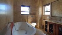 Bathroom 2 - 11 square meters of property in Mooikloof