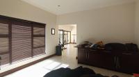 Flatlet - 98 square meters of property in Mooikloof