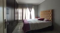 Bed Room 1 - 15 square meters of property in Akasia